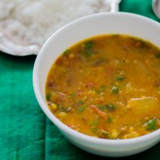 Manjal poosanikai / pumpkin sambar