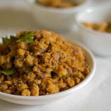 Vazhakkai podimas - Plantain stir-fry / Roast