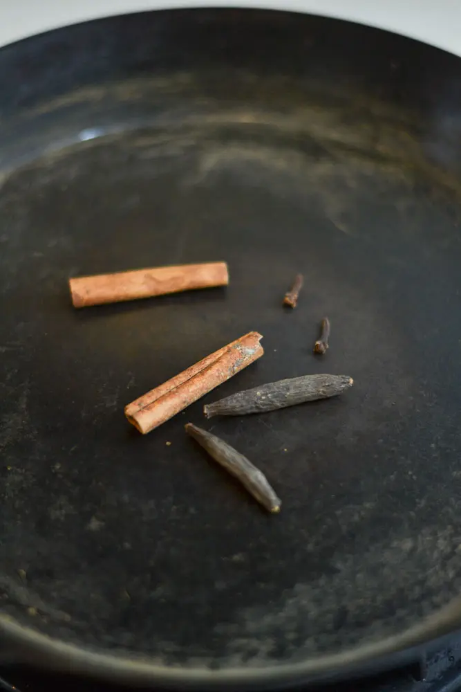 bisi-bela-bath-powder-spices