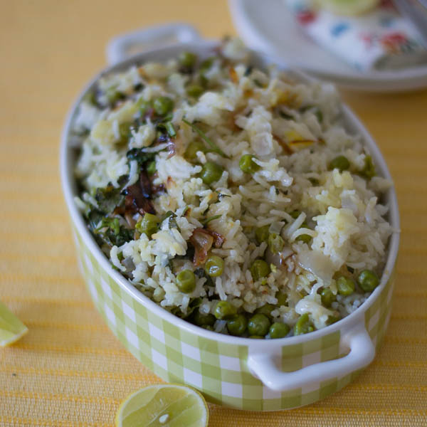 green-peas-pulao-recipe-served