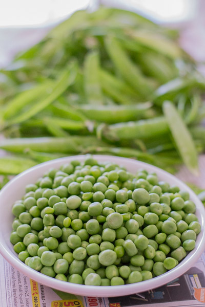 green-peas-pulao-recipe-peas-shelled