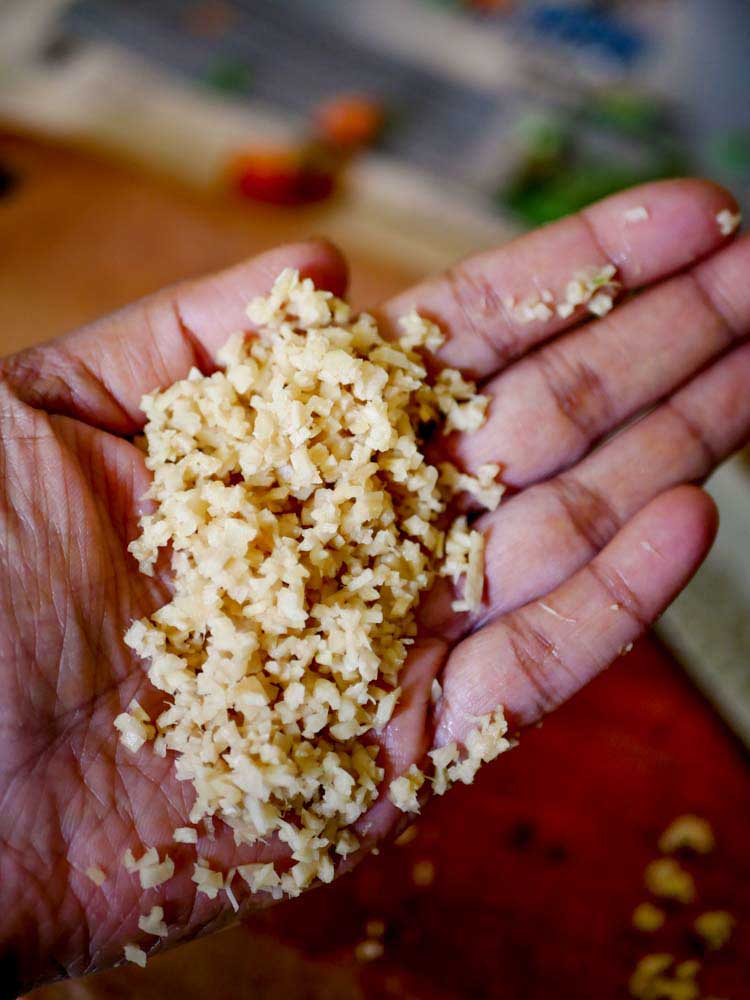 red-rice-vegetable-kozhukattai- poongar-arisi-3
