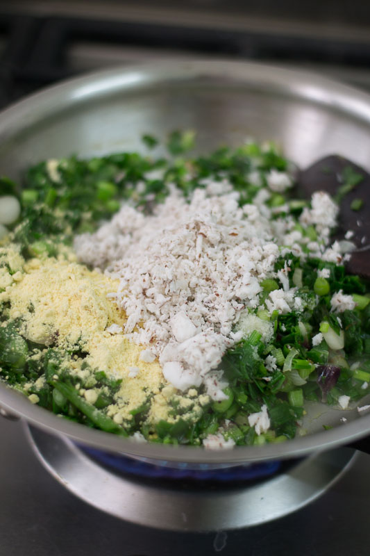 Spring Onion Leaves Poriyal Recipe Vengaya Thazhai Poriyal